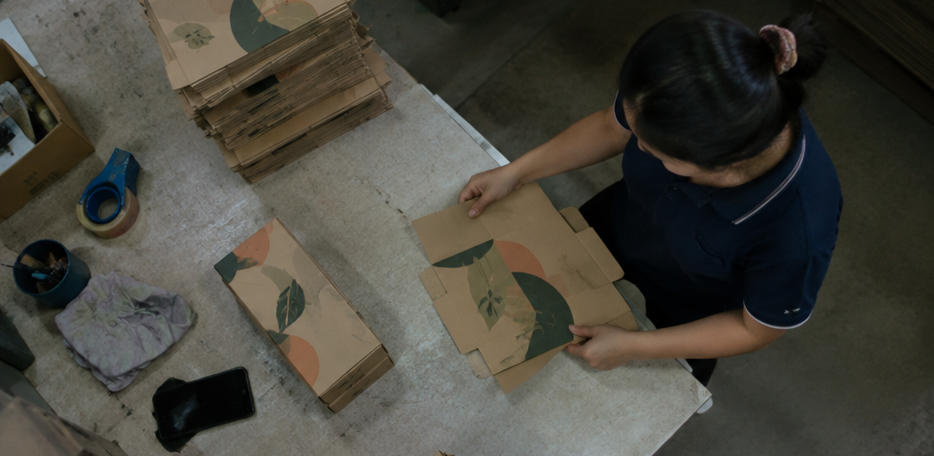Dịch vụ in thùng carton TPHCM chuyên nghiệp với quy trình in thùng carton hiện đại, hỗ trợ báo giá in thùng carton nhanh chóng, giúp khách hàng đặt in thùng carton chất lượng cao.