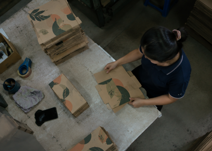 Dịch vụ in thùng carton TPHCM chuyên nghiệp với quy trình in thùng carton hiện đại, hỗ trợ báo giá in thùng carton nhanh chóng, giúp khách hàng đặt in thùng carton chất lượng cao.