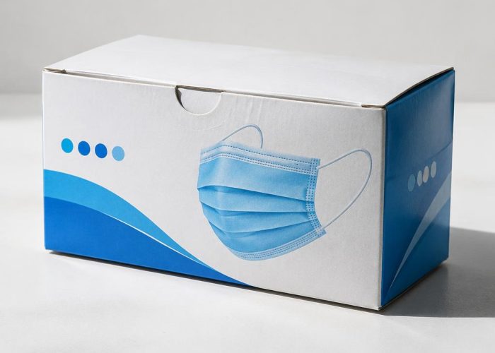 Thùng carton y tế chứa khẩu trang được đóng gói cẩn thận