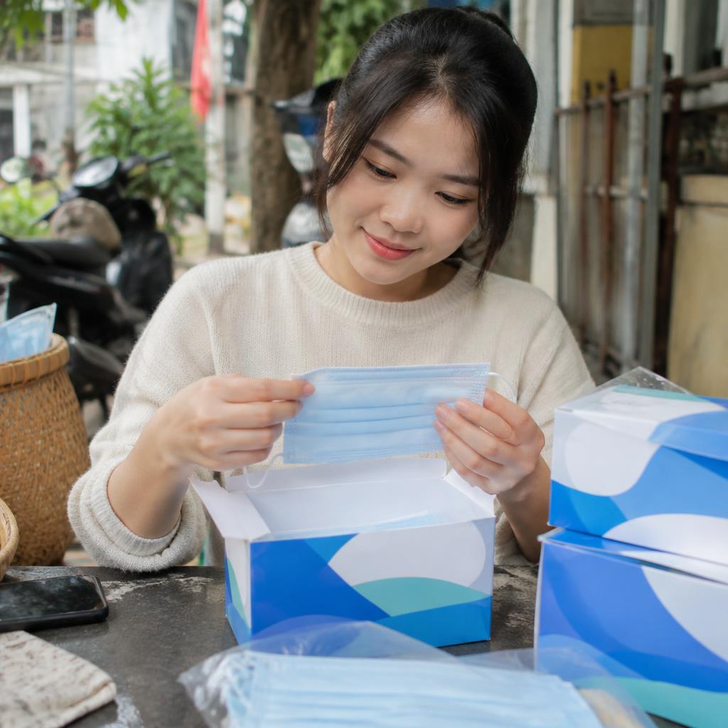 Những Yếu Tố Nào Cần Xem Xét Khi Chọn Thùng Carton Đựng Khẩu Trang?
